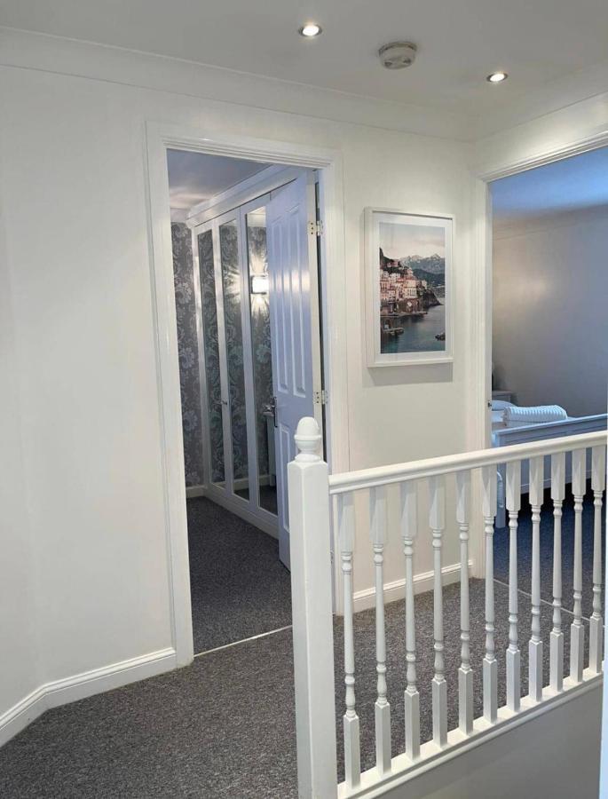 Modern + Secluded 3 Bed, 10 Mins Into Centre Holiday home Spixworth